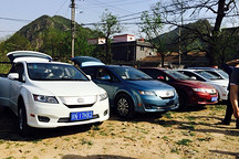 穹頂之下萬(wàn)物生長(zhǎng) 比亞迪E6電動(dòng)車(chē)友蟒山郊游