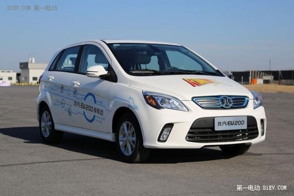 北汽EV200電動(dòng)車