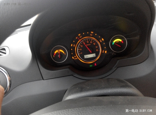電動(dòng)車主體驗(yàn)電動(dòng)汽車租賃：差別不只是一點(diǎn)點(diǎn)
