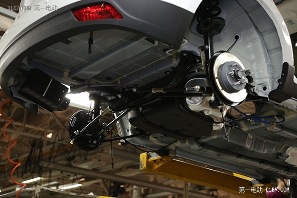 iEV5的搖籃 揭秘江淮汽車合肥工廠總裝生產(chǎn)線