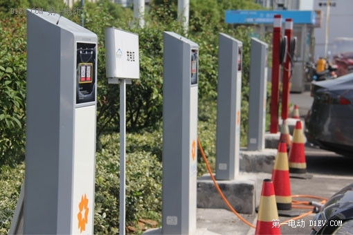星星充電參加國際電動汽車及關鍵部件測評研討會