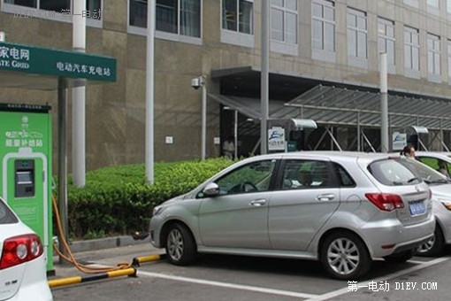 不限行只對(duì)純電動(dòng)車開放 為北京“純電”選擇點(diǎn)贊
