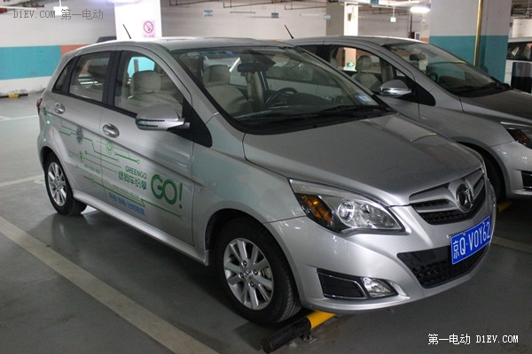 是圈了電動車主的充電車位!?租車公司占用公共充電樁大調查