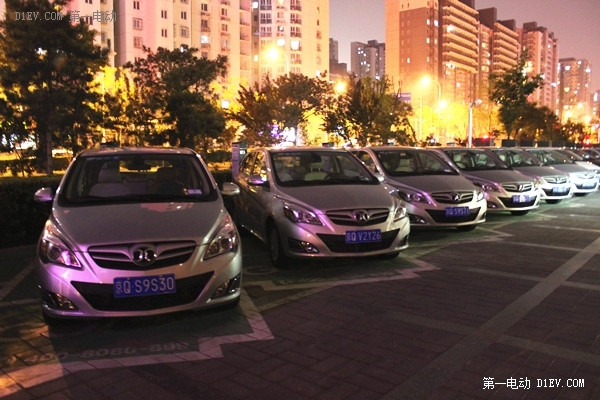是圈了電動車主的充電車位!?租車公司占用公共充電樁大調查