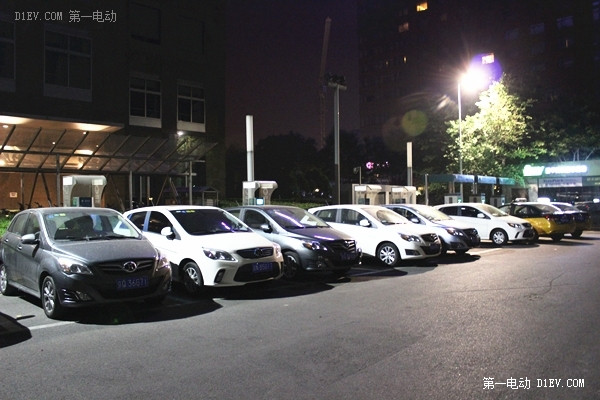 是圈了電動車主的充電車位!?租車公司占用公共充電樁大調查