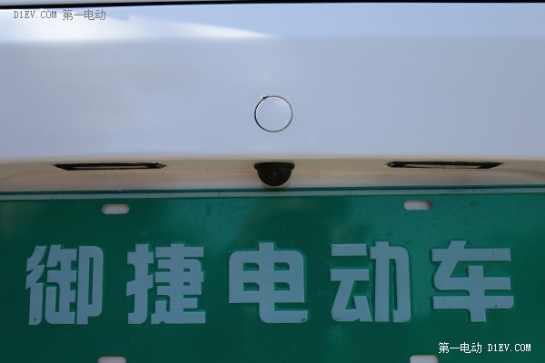有史以來(lái)最耐看 搶先試駕御捷330微型電動(dòng)汽車