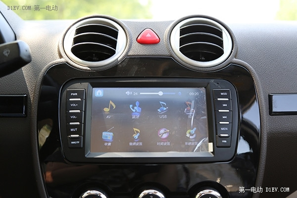 有史以來(lái)最耐看 搶先試駕御捷330微型電動(dòng)汽車