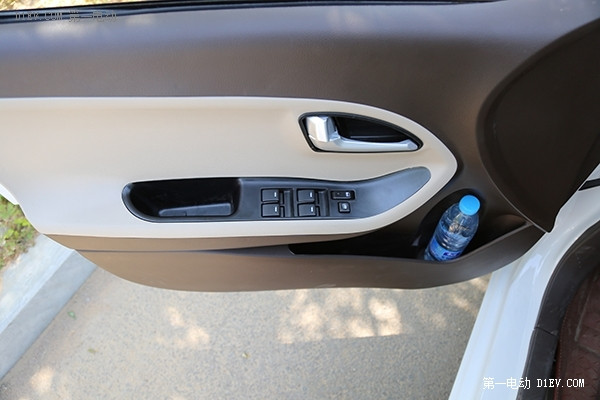 有史以來(lái)最耐看 搶先試駕御捷330微型電動(dòng)汽車