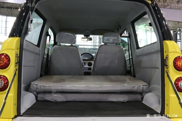 英馬仕H3上市 微型電動車挺進(jìn)西部市場