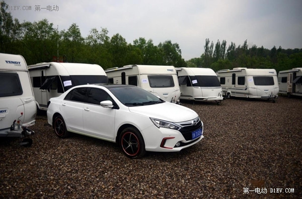 新能源汽車(chē)“六一”巨獻(xiàn)：一個(gè)孩子眼中的比亞迪秦