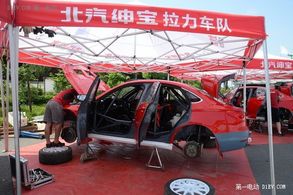 比亞迪秦再戰(zhàn)2015年CRC(1):湖南掛陽段