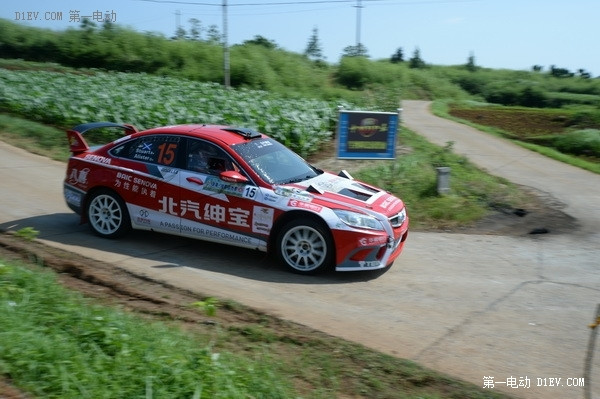 比亞迪秦再戰(zhàn)2015年CRC(1):湖南掛陽段