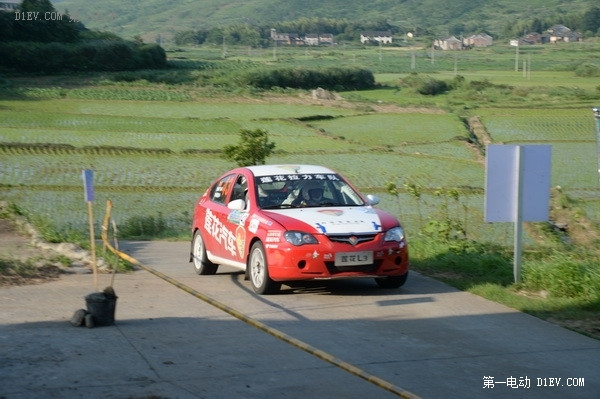 比亞迪秦再戰(zhàn)2015年CRC(1):湖南掛陽段