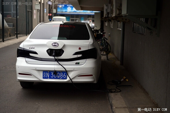 用純電行駛捍衛(wèi)尊嚴(yán)！“被“限行的北京比亞迪秦車主有話說(shuō)