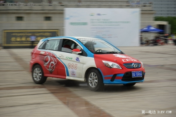 北汽新能源EV200首次征戰(zhàn)環(huán)青海湖電動汽車挑戰(zhàn)賽
