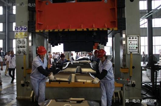 “同一品牌 同一夢想”道爵2015營銷峰會盛大舉行，圓夢者上市