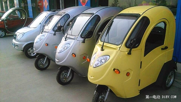 別做“電盲”！與電動(dòng)汽車(chē)“相遇、相處”學(xué)問(wèn)大
