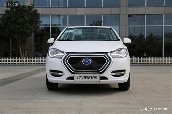 續(xù)航相同“純電三廂”之爭 江淮iEV5 PK長安逸動EV