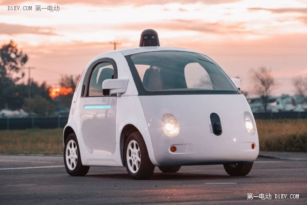 神秘Google X實(shí)驗(yàn)室探秘 無人駕駛車內(nèi)外實(shí)用至上