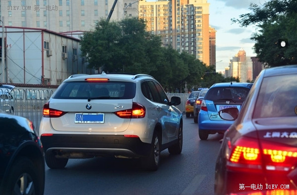 高看華晨寶馬之諾1E一眼! 最接近燃油車駕駛感的純電動(dòng)車