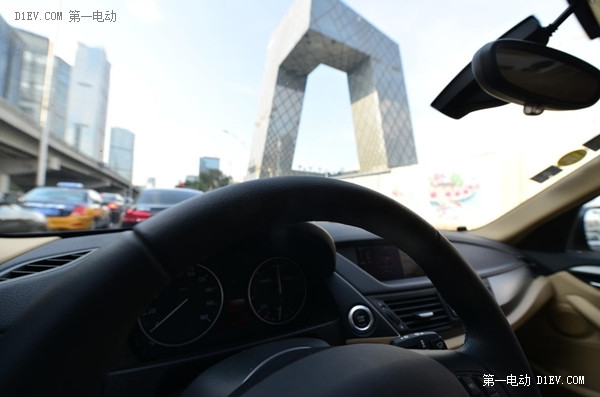 高看華晨寶馬之諾1E一眼! 最接近燃油車駕駛感的純電動(dòng)車
