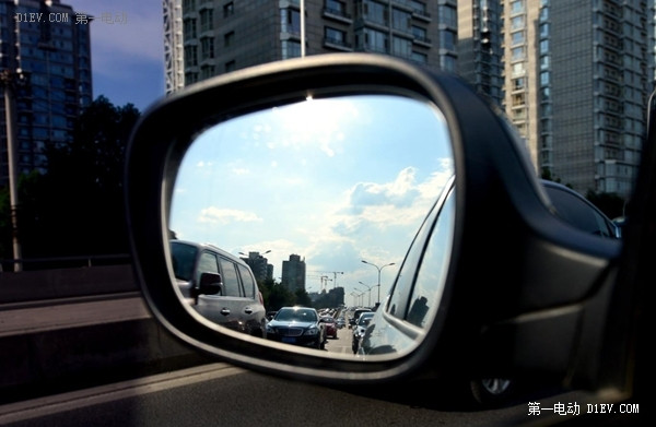 高看華晨寶馬之諾1E一眼! 最接近燃油車駕駛感的純電動(dòng)車