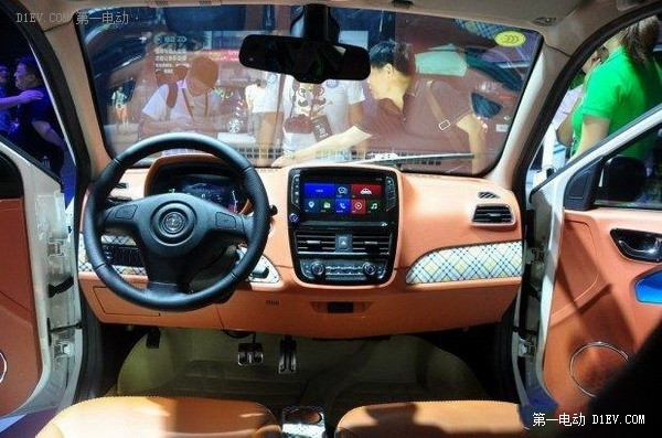 微型電動車哪家強之知豆2Vs歐聯(lián)M1