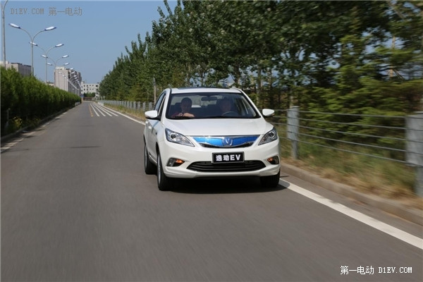 第一電動續航實測長安逸動EV