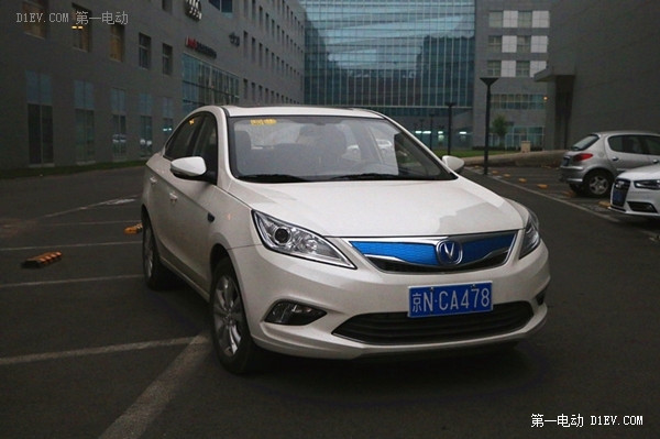 第一電動續航實測長安逸動EV