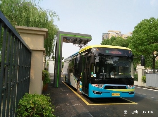 現(xiàn)代雙源快充無軌電車新技術(shù)路線