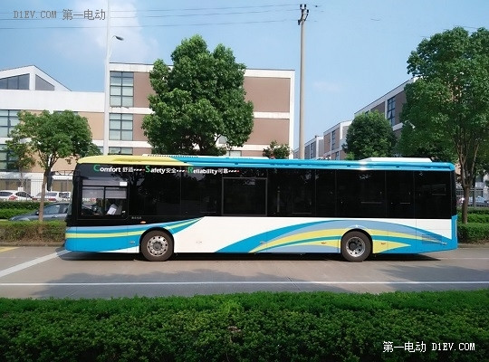 現(xiàn)代雙源快充無軌電車新技術(shù)路線