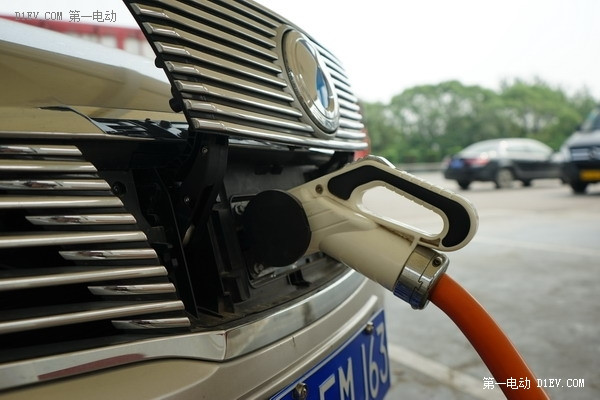 電動車評測編輯日照度假游記之充電篇