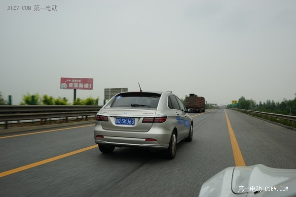 電動車評測編輯日照度假游記之充電篇