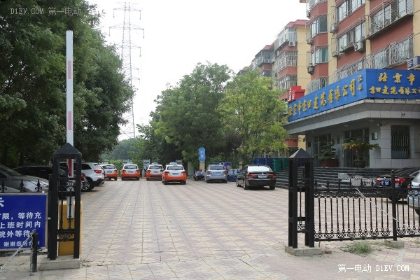 “電亮中國”充電先鋒在行動：萌妹子與她的iEV5