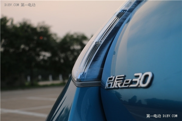 目前政府的力推新能源汽車市場的發(fā)展，