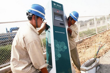 比亚迪唐车主：小区建桩不成，无奈接受高电价