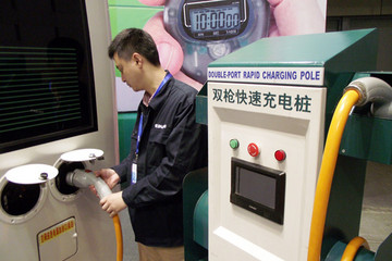 深圳充电站运营服务标准9月1日实施 充电人员须持证上岗