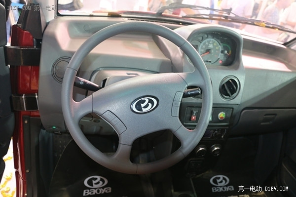 全系出擊 2015山東微型電動(dòng)車展寶雅車型曝光