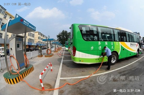 EV晨報 | 京新能源中簽率暴跌至38%；力帆新能源車分時租賃首發(fā)；奧迪電動SUV續(xù)航500km...