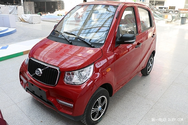 奇招盡出 2015山東微型電動(dòng)車(chē)展前探館