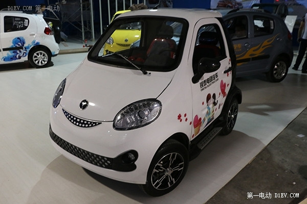 奇招盡出 2015山東微型電動(dòng)車(chē)展前探館