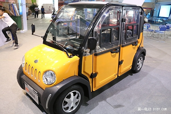 奇招盡出 2015山東微型電動(dòng)車(chē)展前探館