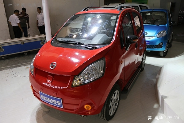 奇招盡出 2015山東微型電動(dòng)車(chē)展前探館
