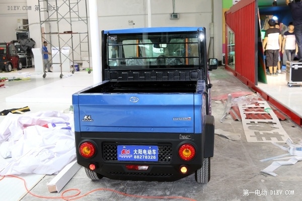 奇招盡出 2015山東微型電動(dòng)車(chē)展前探館
