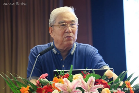 2015小型电动车产业发展峰会举行 彰显巨大生命力