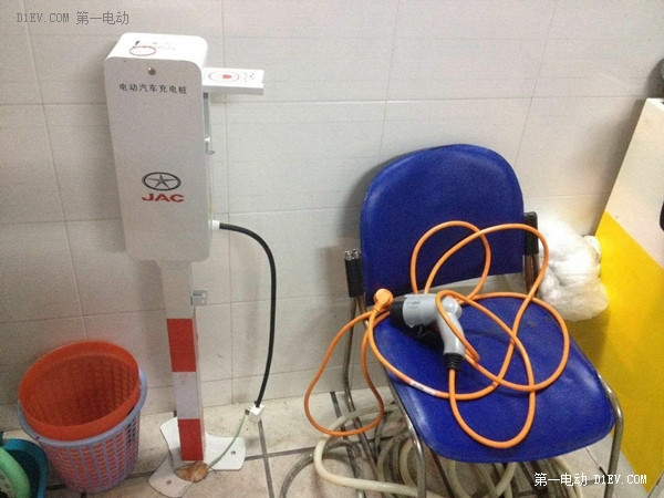 “電亮中國”充電先鋒在行動(dòng)：魔都那些“沒人管”的充電樁