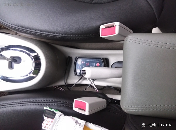 自建充電樁+內(nèi)飾大裝修，看上海江淮iev4電動(dòng)車主的團(tuán)購(gòu)養(yǎng)車經(jīng)
