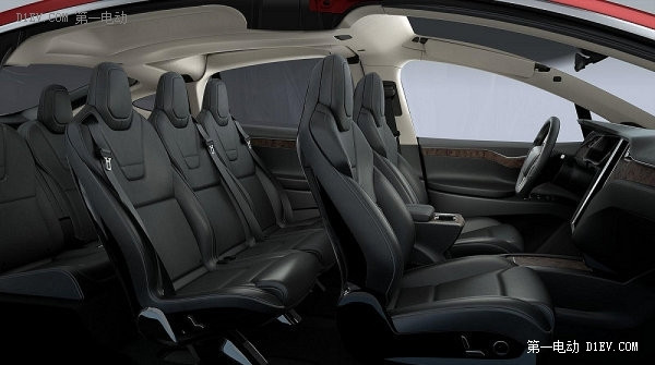 最快純電動SUV9月29日交車 特斯拉Model X量產(chǎn)定妝照泄露