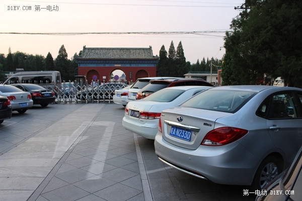 江淮五代極限續(xù)航240公里薰衣草莊園-十三陵水庫-盧溝橋一日游