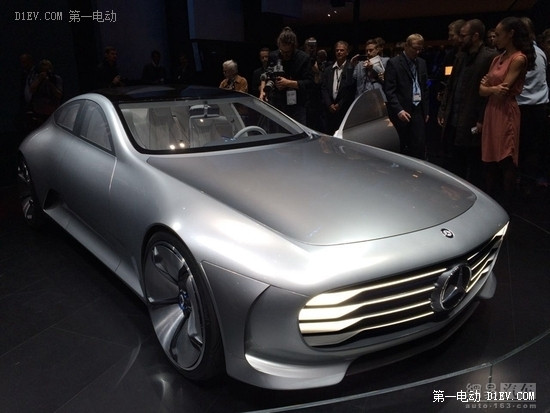 EV晨报 | 北京将建自用充电桩报装平台；上汽明年推插电SUV；大众5年推20款新能源车